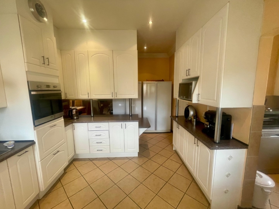 3 Bedroom Property for Sale in Protea Park North West